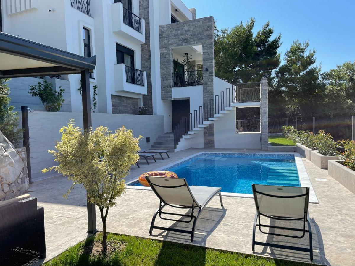 Villa Pine Bar Exterior photo