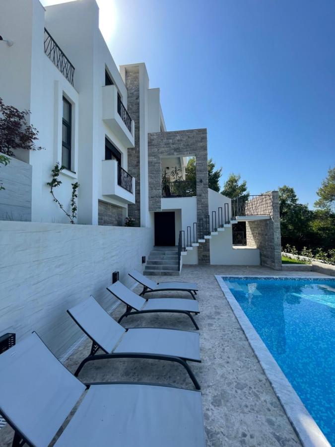 Villa Pine Bar Exterior photo