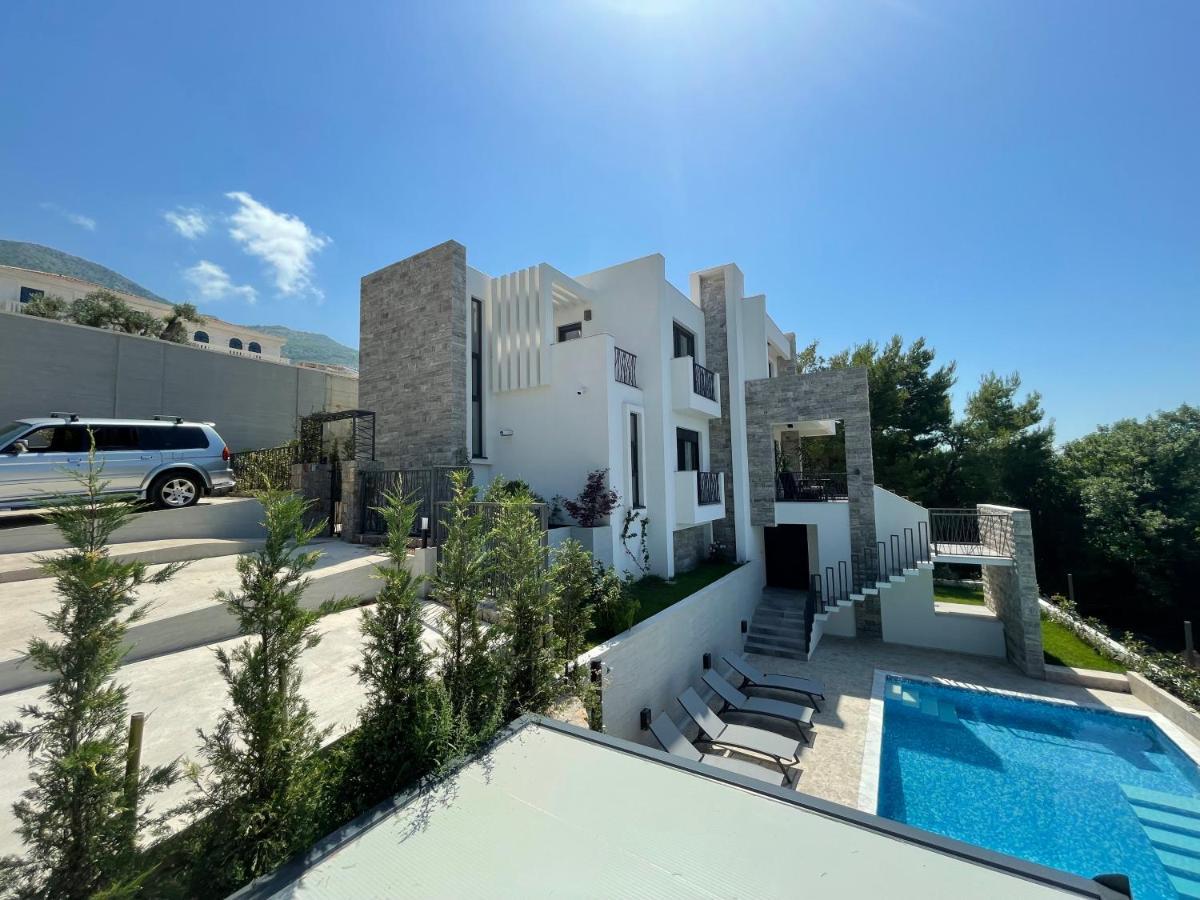 Villa Pine Bar Exterior photo