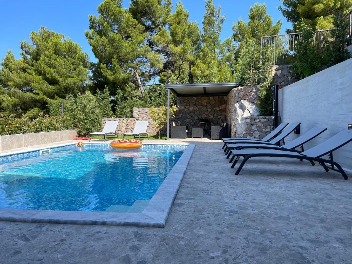 Villa Pine Bar Exterior photo